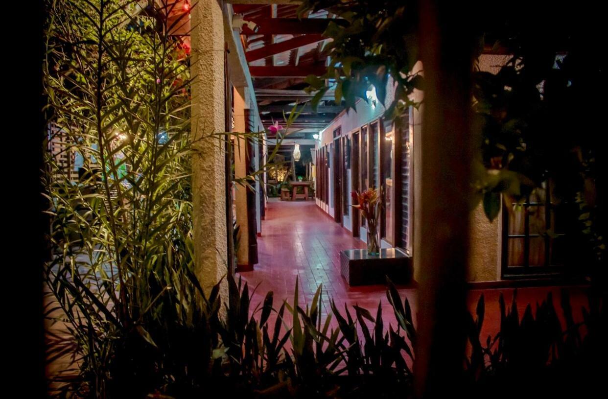 Hotel Madreselva 莱蒂西亚 外观 照片